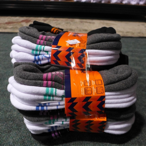 3189 - Five packs of eight women's Ellesse trainer socks - UK size 4-8 - mixed colours (40 pairs in total) ... 