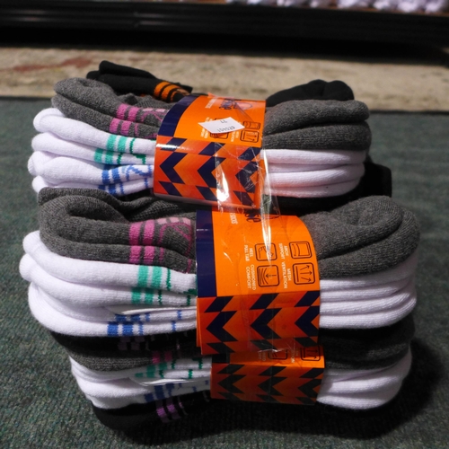 3198 - Five packs of eight women's Ellesse trainer socks - UK size 4-8 - mixed colours (40 pairs in total) ... 