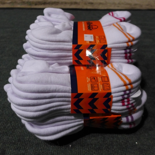 3201 - Five packs of 8 women's Ellesse trainer socks - UK size 4-8 - white (40 pairs in total) * This lot i... 