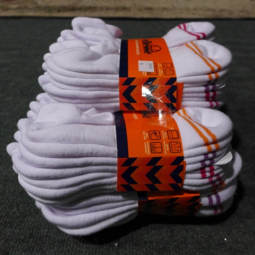 3204 - Five packs of 8 women's Ellesse trainer socks - UK size 4-8 - white (40 pairs in total) * This lot i... 