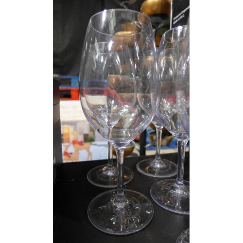 3297 - Tritan Wine Glass set (311-189)    * This lot is subject to vat