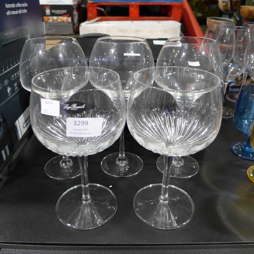 3299 - Luigi Bormioli Gin glasses & Open up wine glasses    (311-187)    * This lot is subject to vat