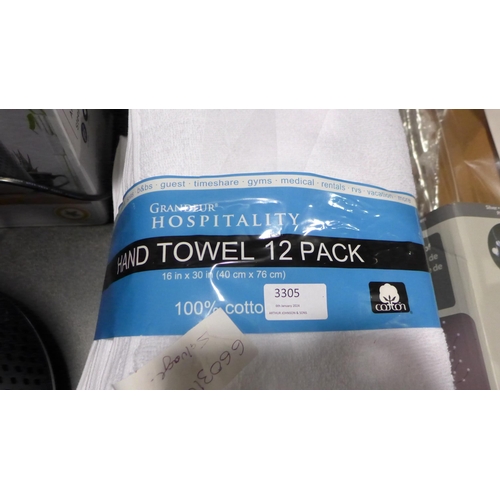 3305 - Grandeur Hand Towels (311-276)    * This lot is subject to vat