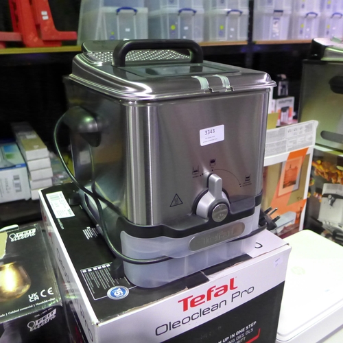 3343 - Tefal Fryer - Model No FR804140              (311-432)    * This lot is subject to vat