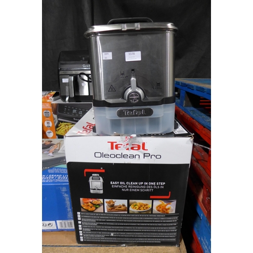 3378 - Tefal Fryer  - Model No FR804140               (311-477)    * This lot is subject to vat