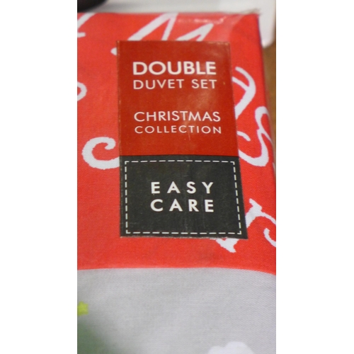 3399 - Two sets of Christmas Themed Bed Linen - Double & Kingsize (A7)