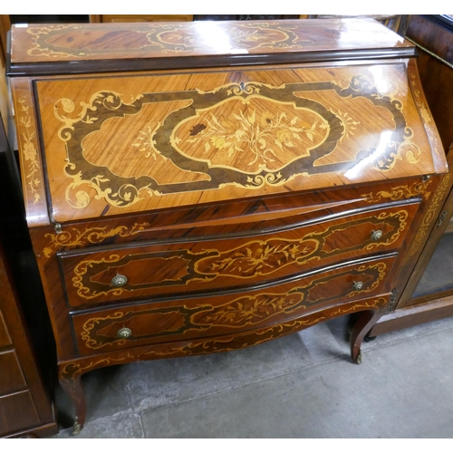 257 - An 18th Century style Italian inlaid walnut bureau de dame