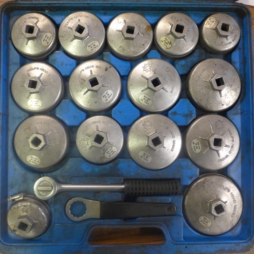 2318 - A Wolf's Head oil filter wrench kit *This lot is subject to VAT