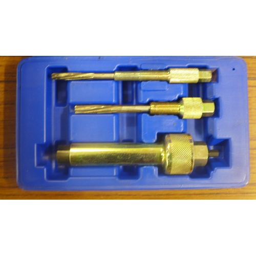 2339 - A Blue-Point 3 piece glow plug puller and repair kit *This lot is subject to VAT