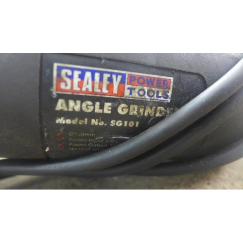 2346 - A Sealey SG101 angle grinder, Bosch 1347 angle grinder, Sealey SG100 angle grinder and a Wickes PD17... 