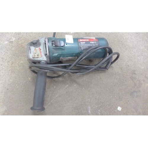 2346 - A Sealey SG101 angle grinder, Bosch 1347 angle grinder, Sealey SG100 angle grinder and a Wickes PD17... 