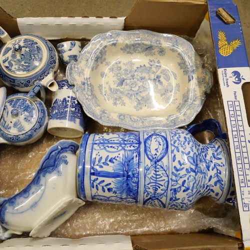 1058 - Assorted blue and white china **PLEASE NOTE THIS LOT IS NOT ELIGIBLE FOR POSTING AND PACKING**