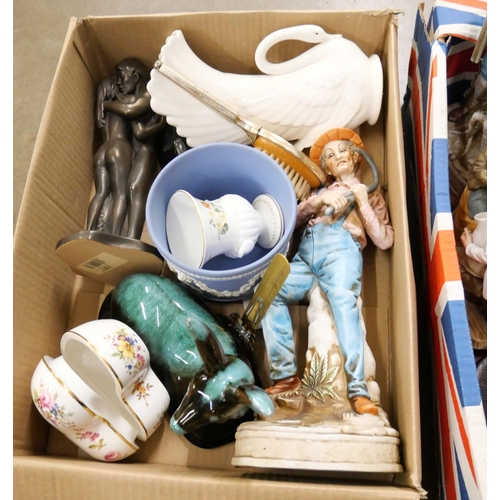 1086 - Two boxes of assorted china including a Wedgwood Jasperware planter **PLEASE NOTE THIS LOT IS NOT EL... 