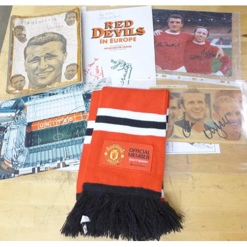 612A - Manchester United memorabilia including original scarf, autographed photographs of David Beckham, Ni... 