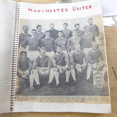 612A - Manchester United memorabilia including original scarf, autographed photographs of David Beckham, Ni... 