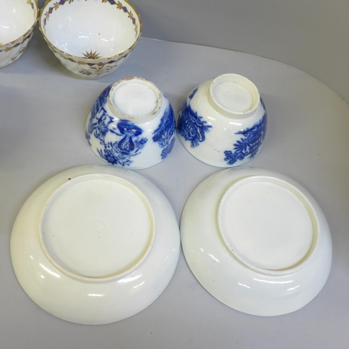 618 - Two Georgian blue and white tea bowls and saucers, circa 1780s, one a/f, three Georgian Worcester cu... 