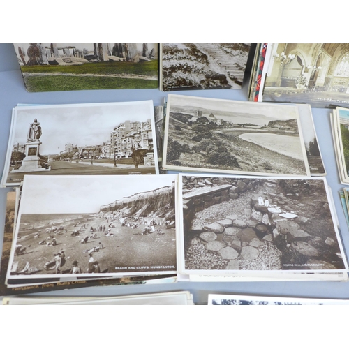 630 - Approximately 200 Edwardian topographical postcards (some later)