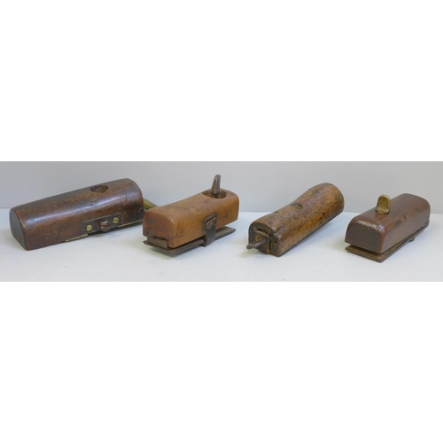 631 - Four late 19th/early 20th Century wood planes, 10.5cm - 12cm length