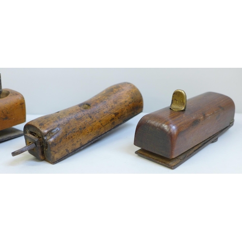 631 - Four late 19th/early 20th Century wood planes, 10.5cm - 12cm length