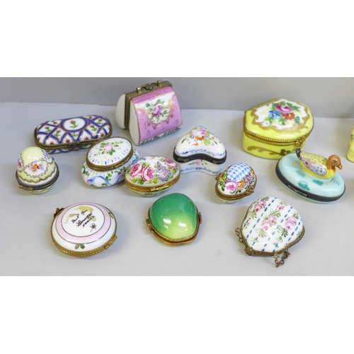 634 - A collection of trinket boxes including Limoges examples (12) and others (8)