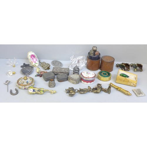 651 - Assorted items including Swarovski, pill boxes, stamp case, etc.