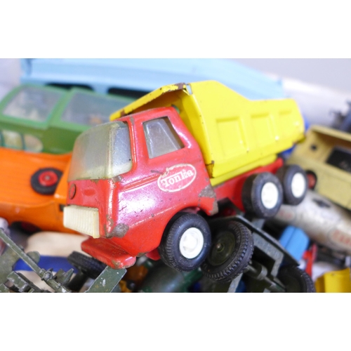 660 - Dinky, Crescent, Solida, Tonka and other die-cast model vehicles