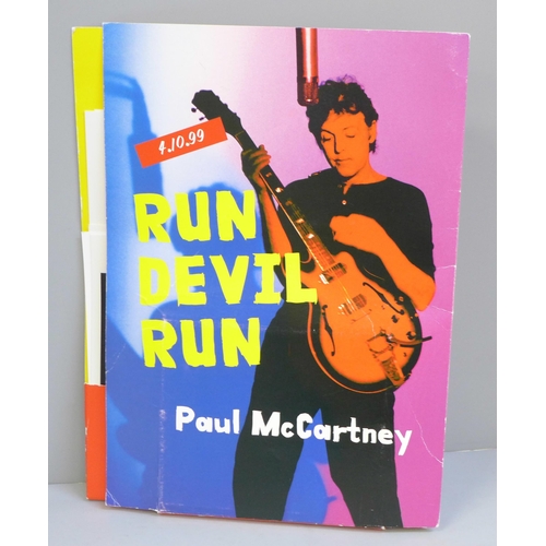 663 - A Paul McCartney Run Devil Run promo CD pack with photographs