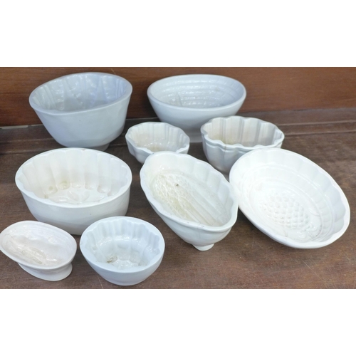 684 - Nine medium and small jelly moulds, one with hairline crack **PLEASE NOTE THIS LOT IS NOT ELIGIBLE F... 