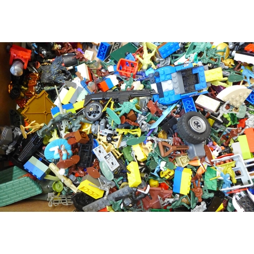 738 - A collection of Lego, toy soldiers and a bag of mini figures