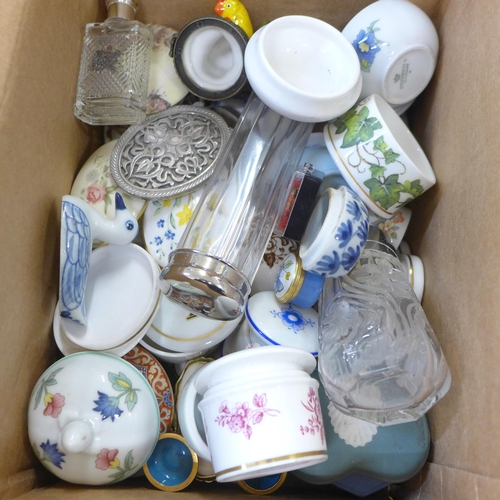 743 - Approximately twenty-five trinket boxes, scent bottles and dressing table jars