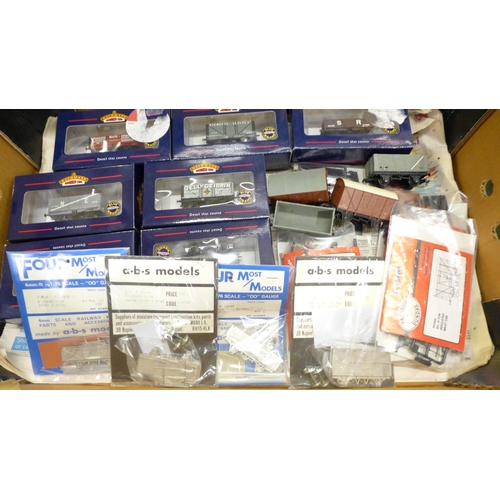 771 - A collection of model train parts, a.b.s models and other sealed sets and seven boxed Bachmann OO ga... 