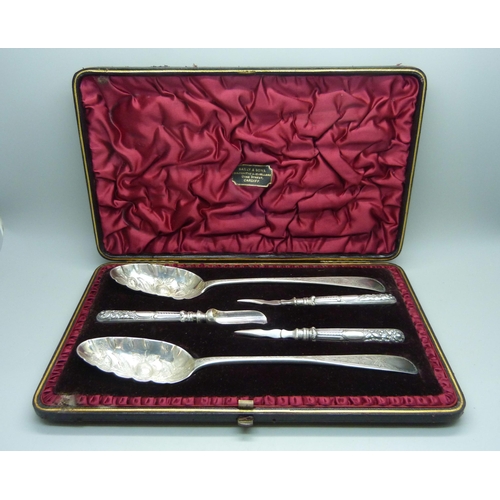 833 - A cased five piece silver set, two George III Scottish silver spoons, Edinburgh 1789 and 1792, (diff... 