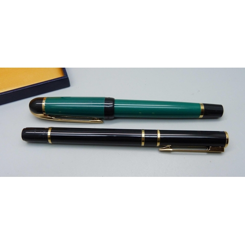 881 - A Conway Stewart Dinkie 540 set with 14ct gold nib, boxed, three Parker 51 fountain pens, all three ... 