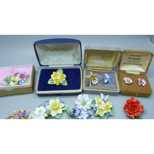 904 - A quantity of bone china floral jewellery