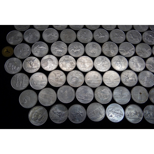 905 - A collection of 106 United States quarter dollar coins; 92 State quarters, eleven eagle quarters inc... 