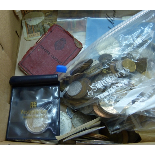 926 - Assorted coins, commemorative coins, banknotes, etc.