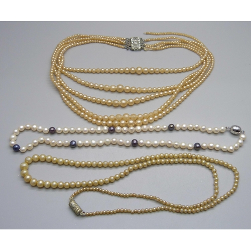 944 - Three faux pearl necklets