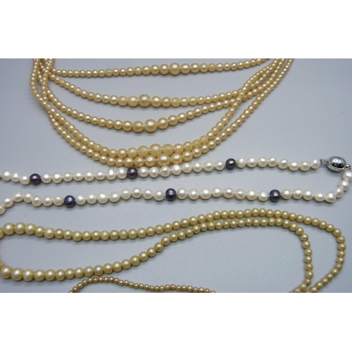 944 - Three faux pearl necklets