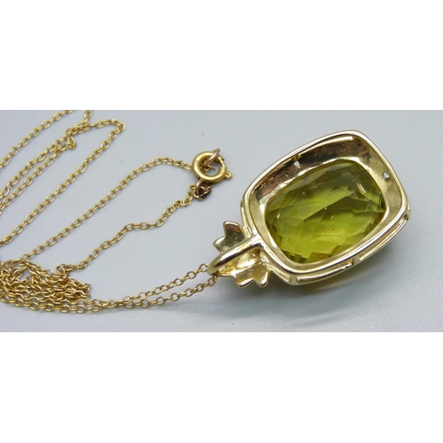 975 - A 9ct gold, chequerboard cut green scapolite pendant on chain, pendant 7.7g, chain 1g