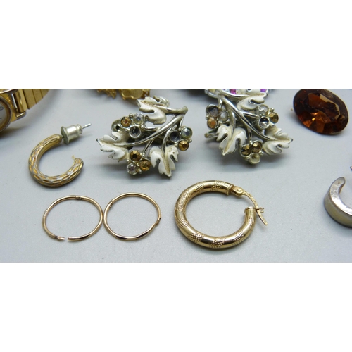 979A - A single 9ct gold earring, 0.6g, jewellery and a wristwatch