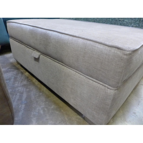 1484 - A mink upholstered footstool