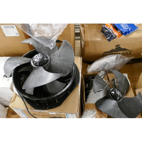 2351 - A quantity of various fans