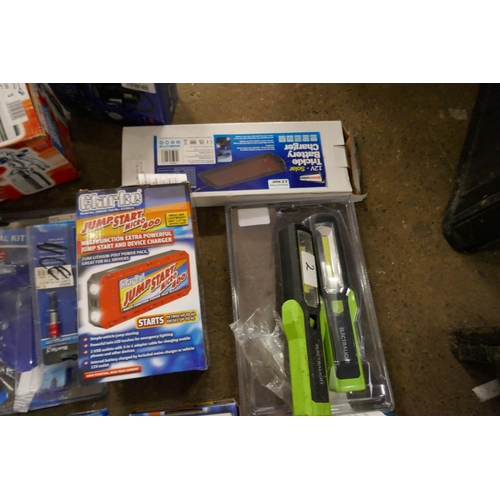 2376 - A box of assorted tool store returned items