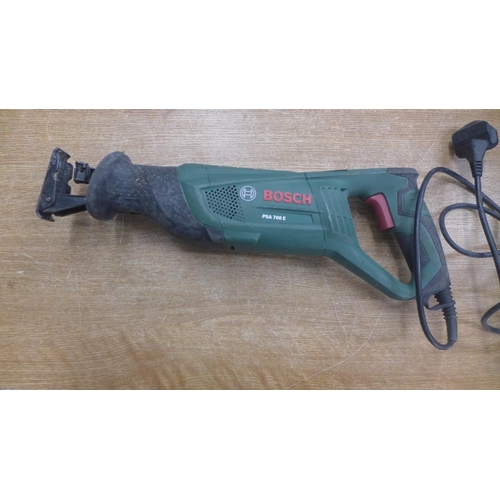 2092 - A Bosch PSA700E electronic sabre saw