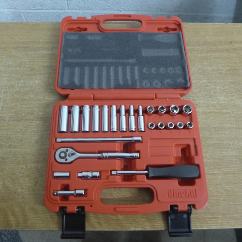 2122 - A Clarke Pro spanner set