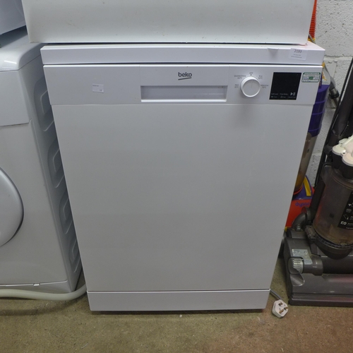 2193 - A Beko free standing dishwasher - model DVN04X20W