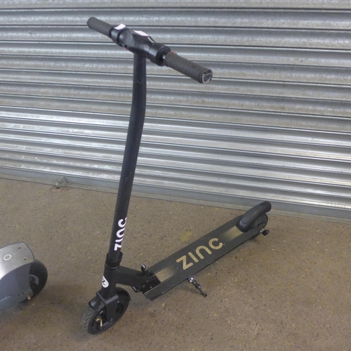 2225 - Three electric scooters including Razor and Zing - Police repossession