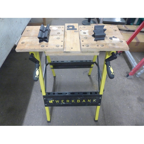 2260 - A Werkbank folding workbench