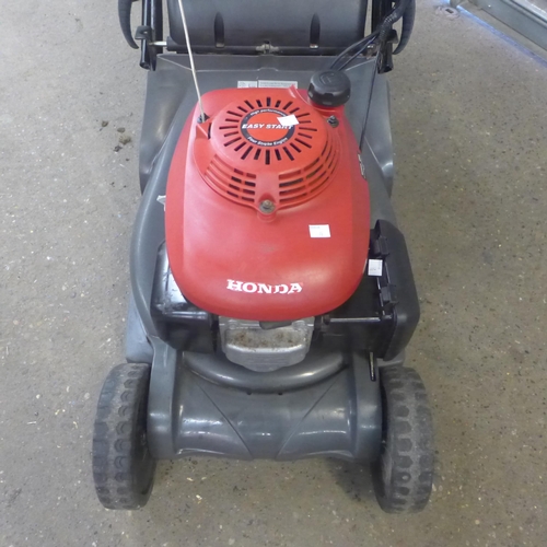 2261B - A Honda high performance four stroke easy-start petrol lawn mower - Police repossession