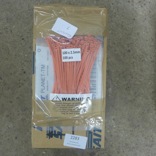 2283 - A box of 2500 orange cable ties, 100 x 2.5